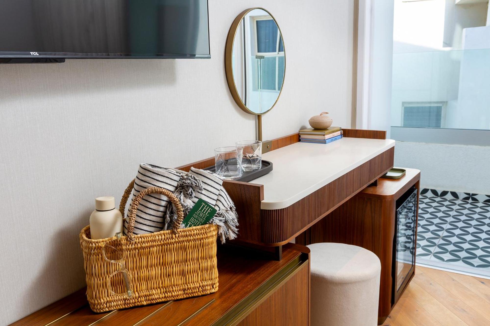 Jewel Tlv Hotel Тел Авив Екстериор снимка