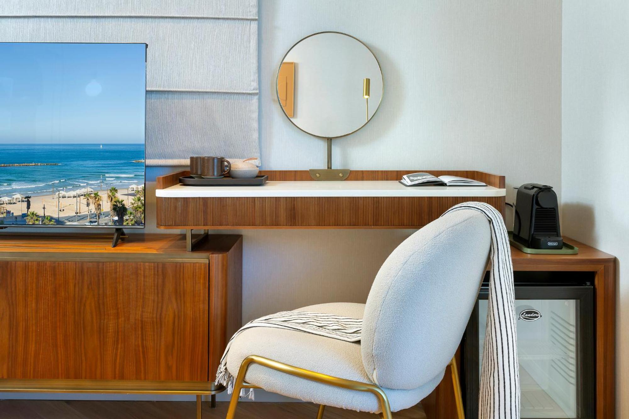 Jewel Tlv Hotel Тел Авив Екстериор снимка